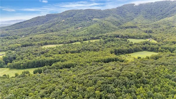 $179,000 | 21 North Old Highway 21, Thurmond, NC 28683