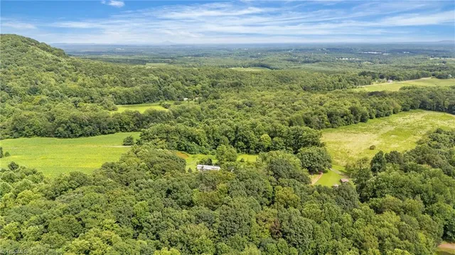 $179,000 | 21 North Old Highway 21, Thurmond, NC 28683