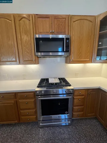 $4,200 | 87 Starview Drive, Oakland, CA 94618