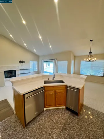 $4,200 | 87 Starview Drive, Oakland, CA 94618