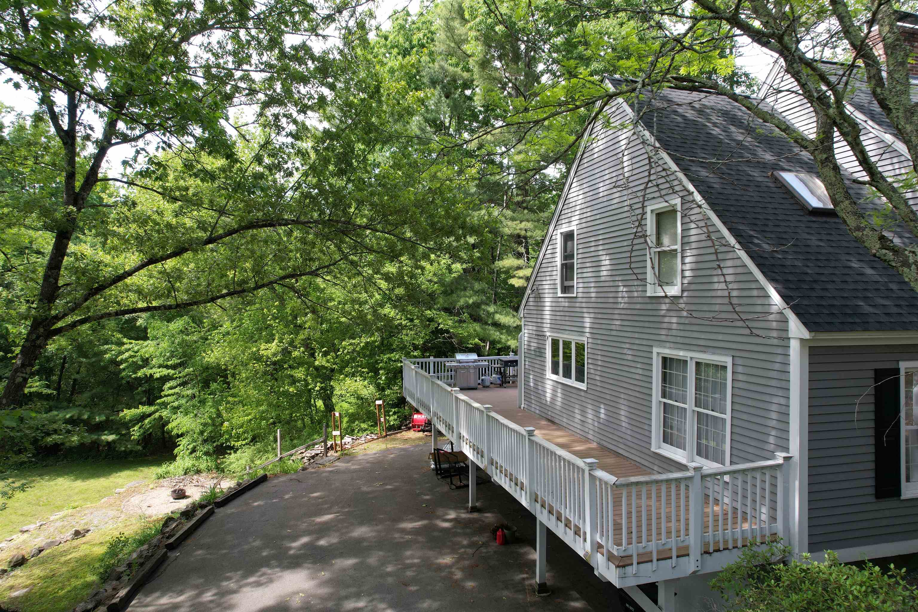 85 Stowell Road Bedford, NH 03110 - Photo 5 of 53