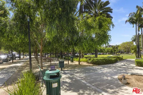 $2,195,000 | 12526 West Fielding Circle, Unit 6, Playa Vista, CA 90094