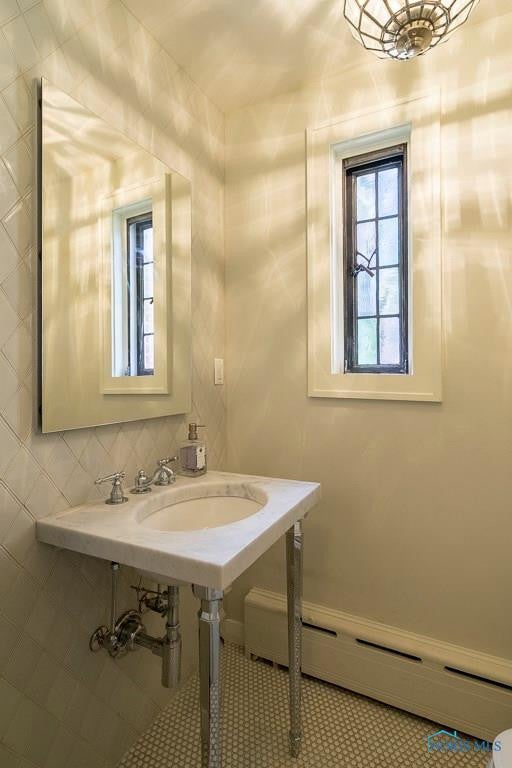 3670 Brookside Road Toledo, OH 43606 - Photo 31 of 35 Half Bath