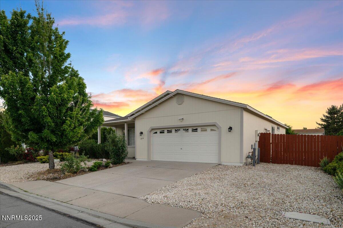 18154 Cherryleaf Court Reno, NV 89508 - Photo 4 of 50 03-DSC_0904-1