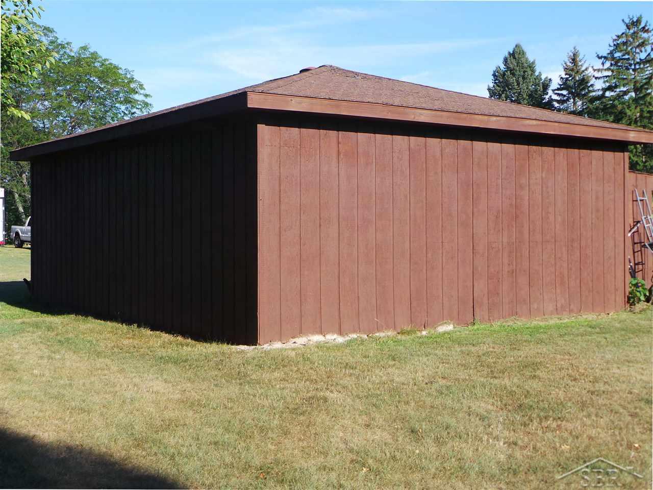 3499 Dillon Road Flushing, MI 48433 - Photo 6 of 22 31300092-5.JPG