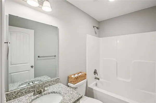 $379,900 | 1004 Northwest High View Drive, Grain Valley, MO 64029