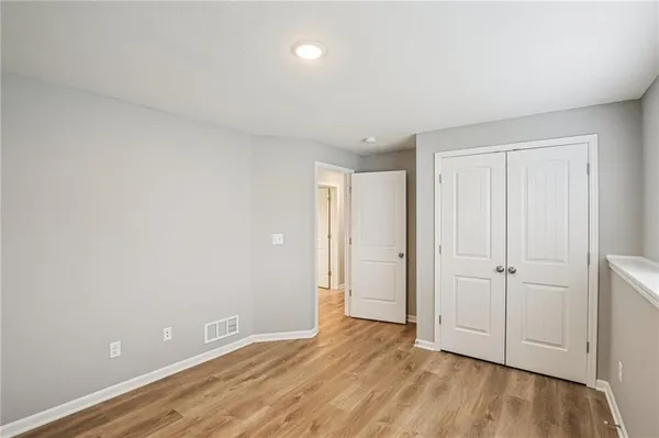 $379,900 | 1004 Northwest High View Drive, Grain Valley, MO 64029