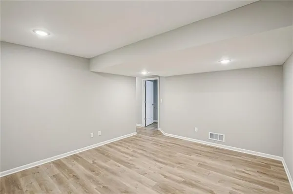 $379,900 | 1004 Northwest High View Drive, Grain Valley, MO 64029