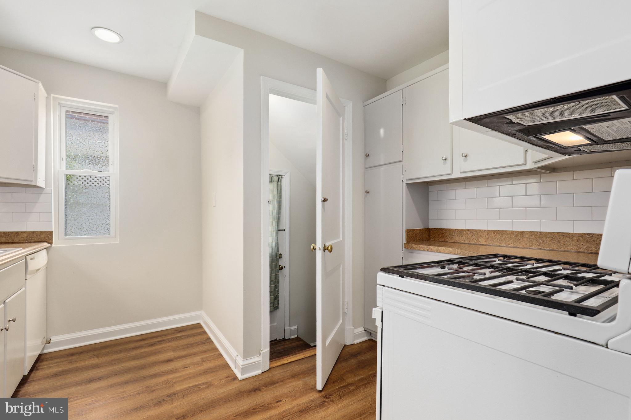 9614 Dilston Road Silver Spring, MD 20903 - Photo 19 of 37