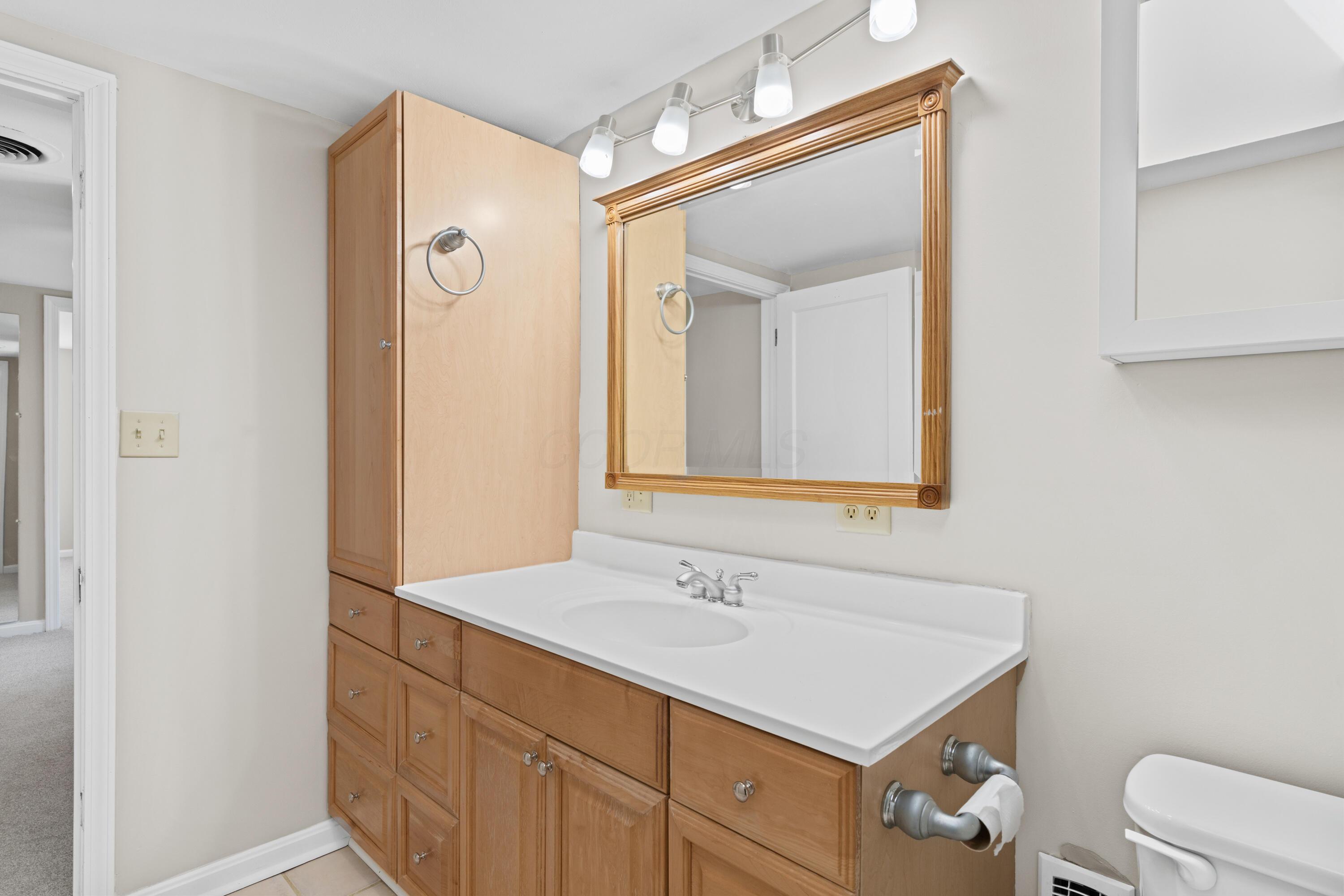 135 Pomeroy Road Athens, OH 45701 - Photo 24 of 42 Full Bath Second Floor