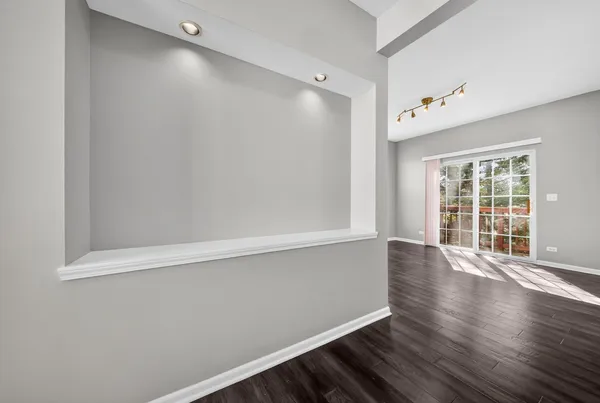 $375,000 | 2321 Hudson Circle, Aurora, IL 60502