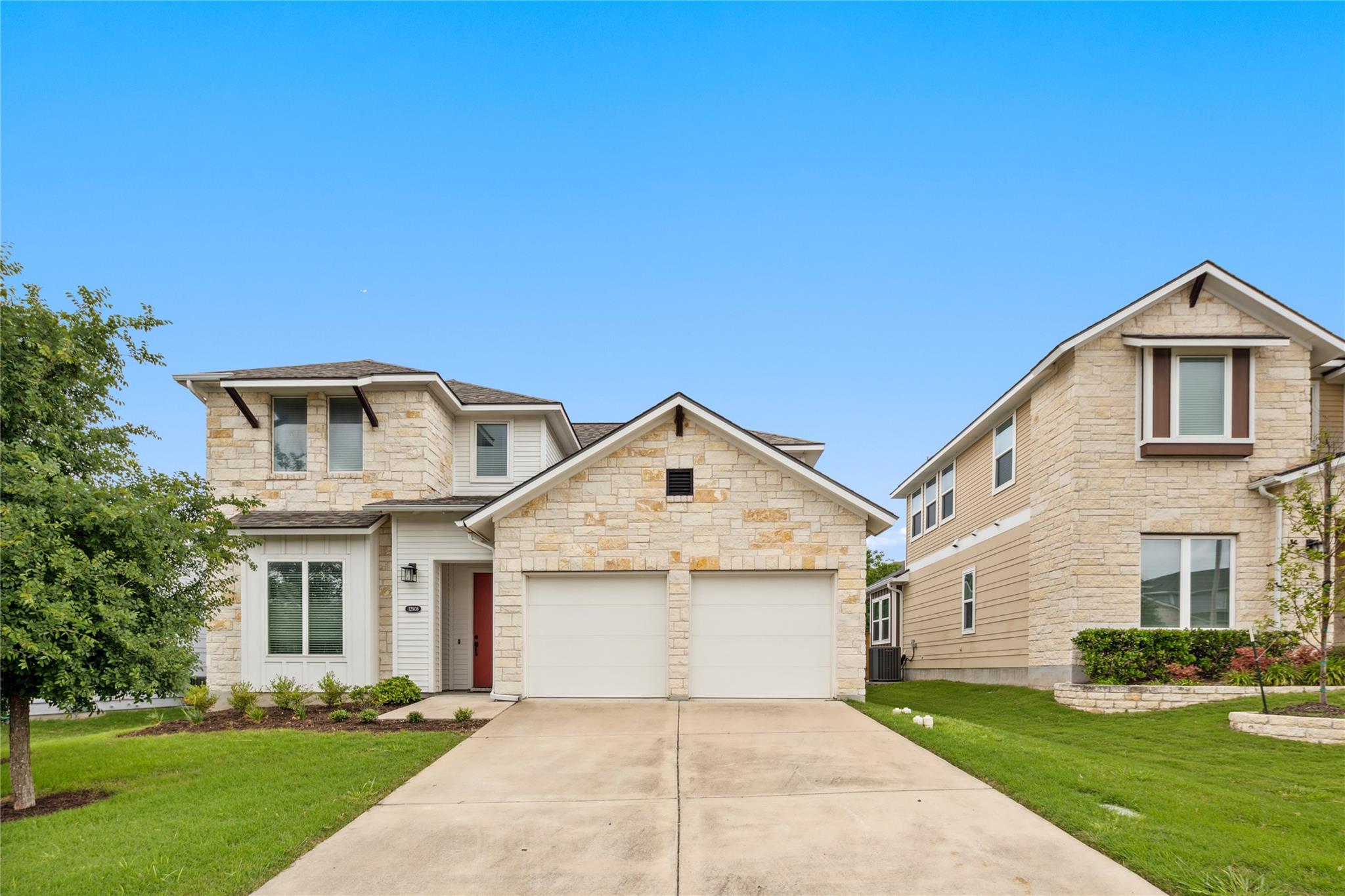 12908 Armaga Springs Road Austin, TX 78727 - Photo 3 of 37