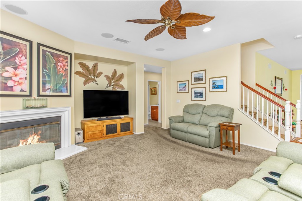 31064 Quarry Street Mentone, CA 92359 - Photo 9 of 36 Living Room