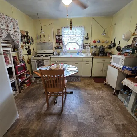 $189,000 | 16073 South Us Highway, San Benito, TX 78586