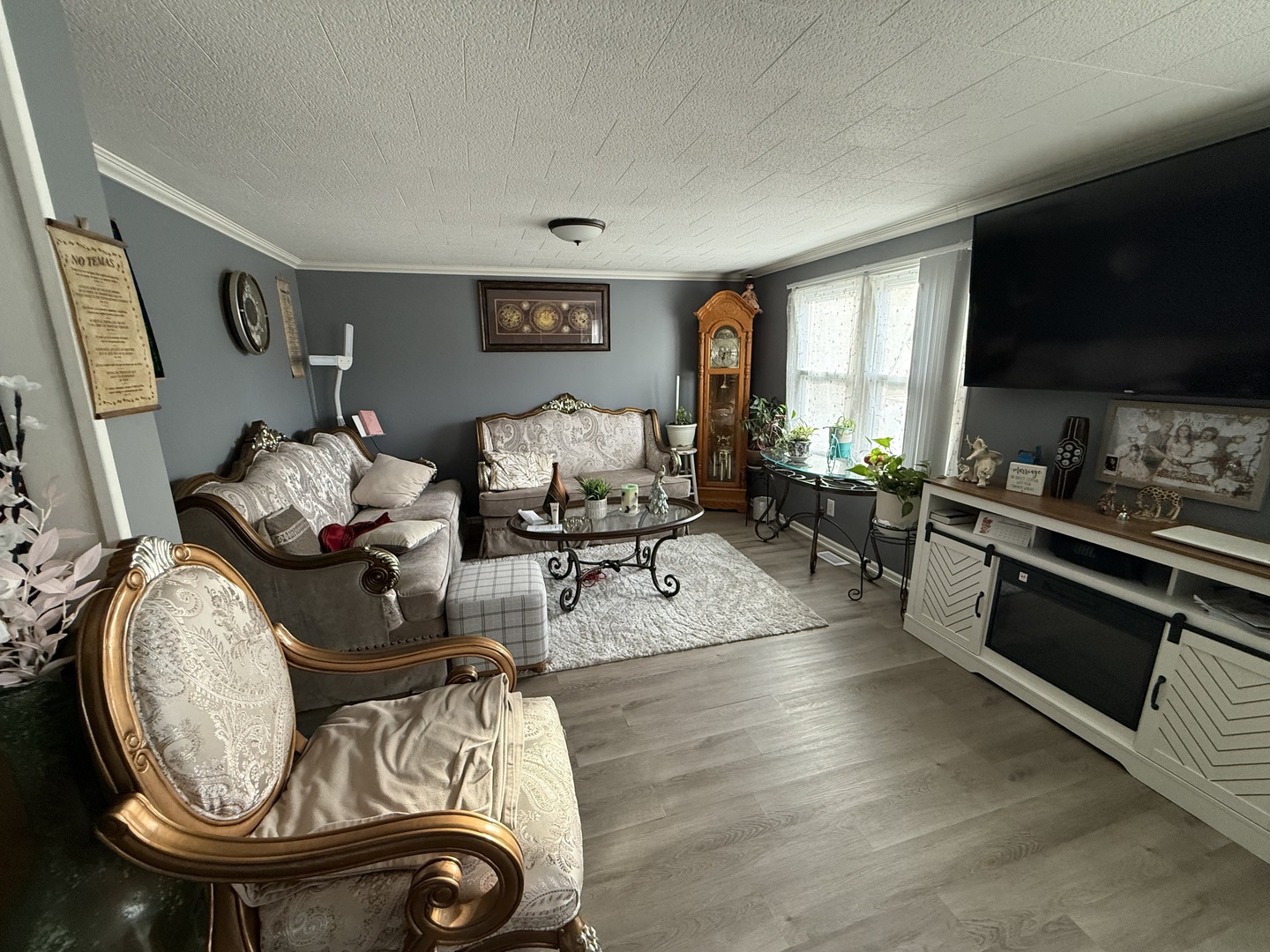 115 Tollview Road Elgin, IL 60123 - Photo 5 of 26