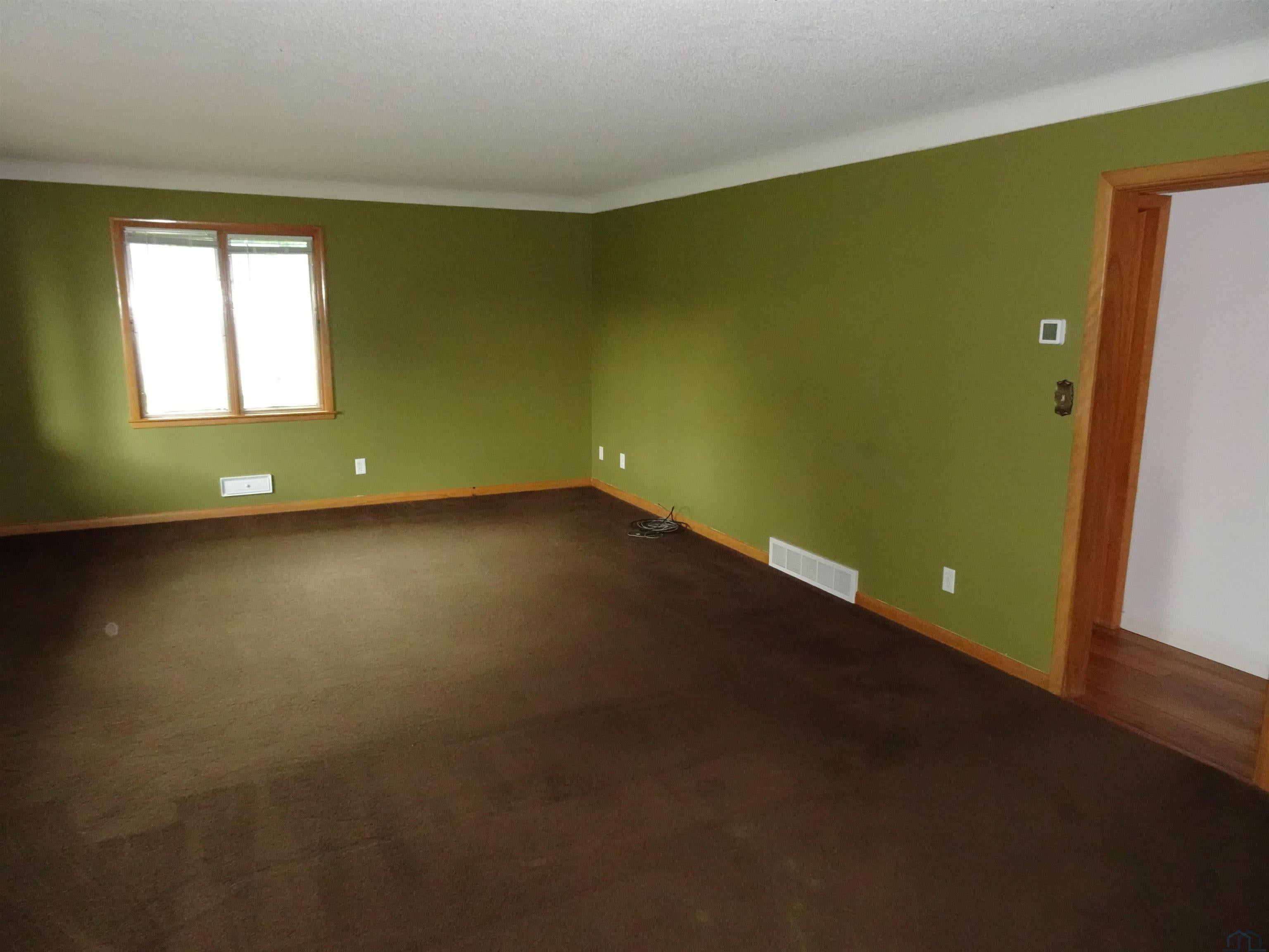 612 5th Street Sheldon, IA 51201 - Photo 2 of 28 Gallery Image 2