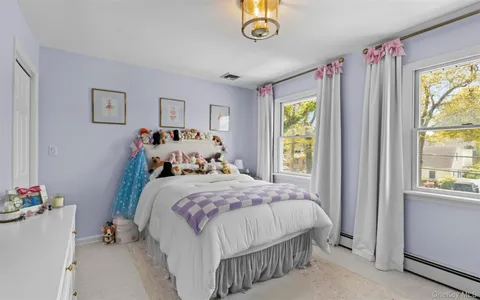 $859,000 | 25 Bay 3rd Street, Islip, NY 11751