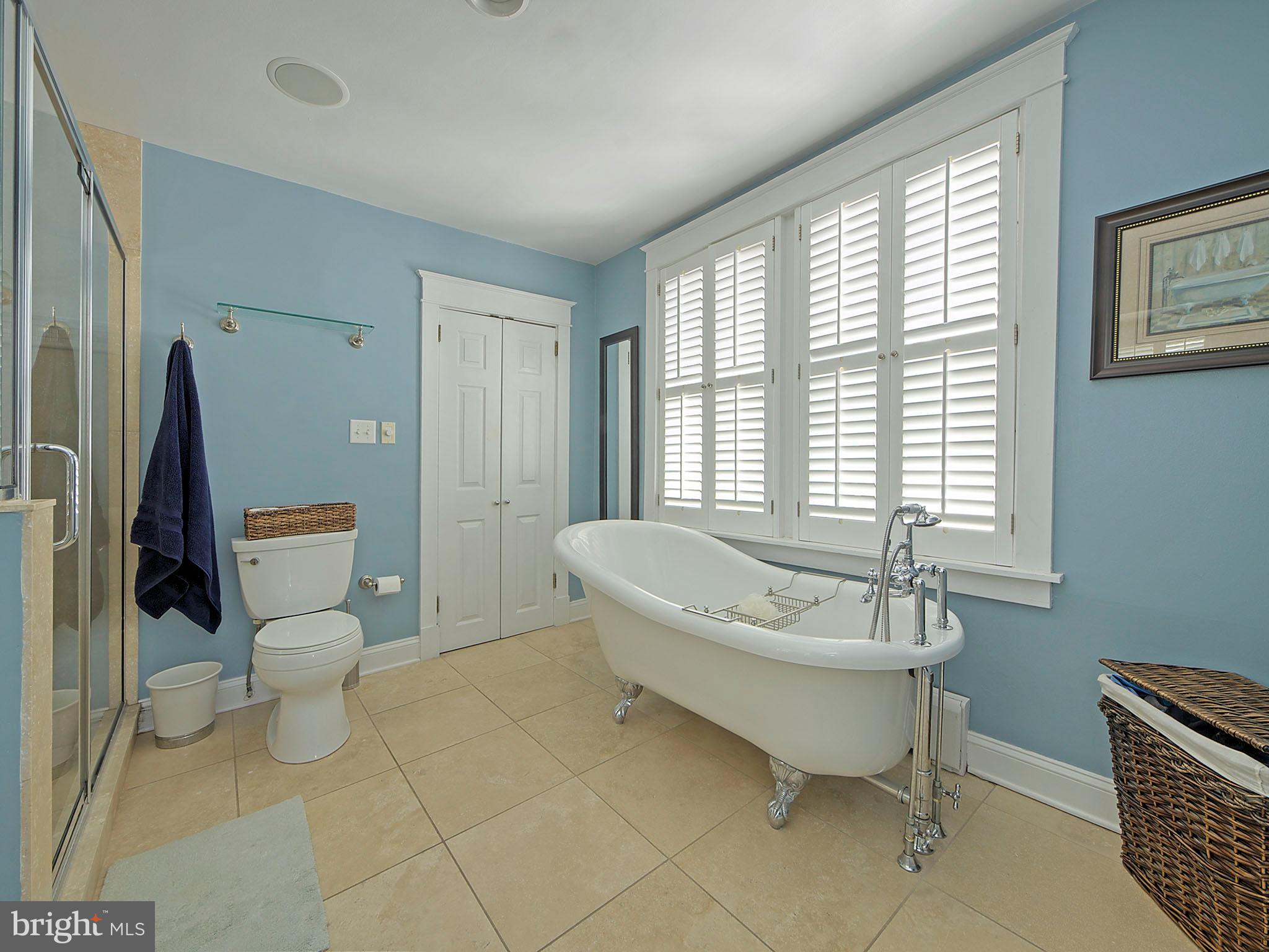 1406 Hamilton Street Wilmington, DE 19806 - Photo 17 of 25 Master bathroom