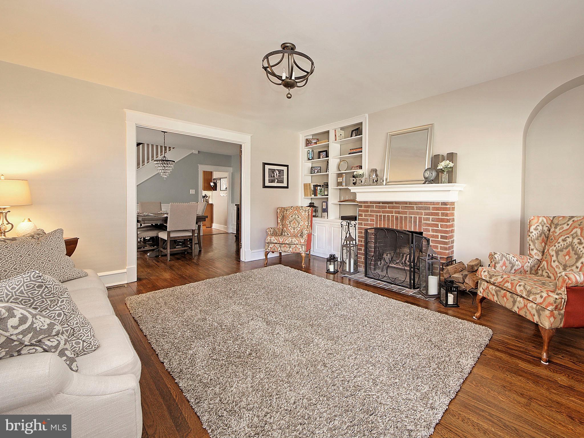 1406 Hamilton Street Wilmington, DE 19806 - Photo 4 of 25 Living room
