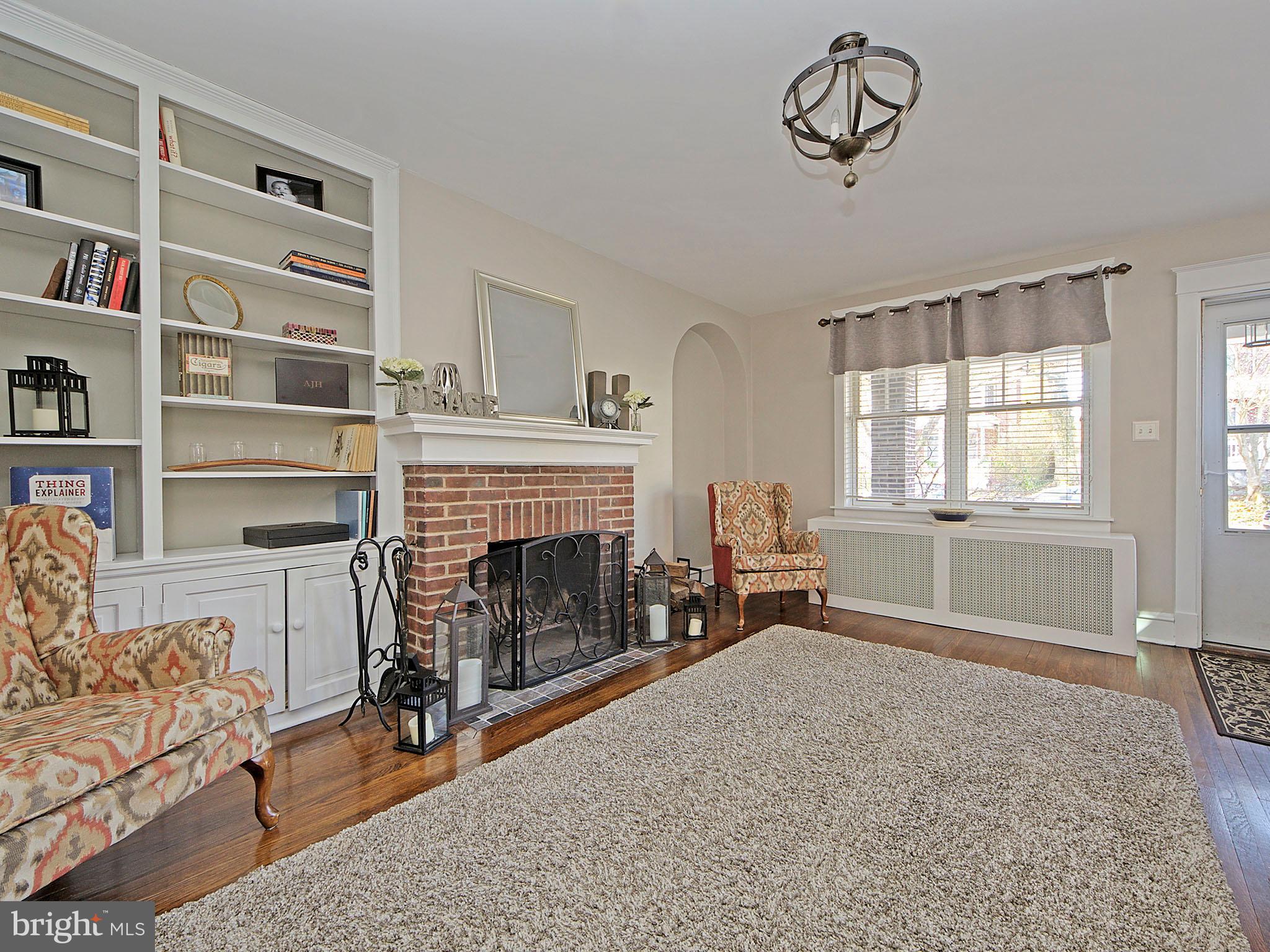 1406 Hamilton Street Wilmington, DE 19806 - Photo 5 of 25 Living room