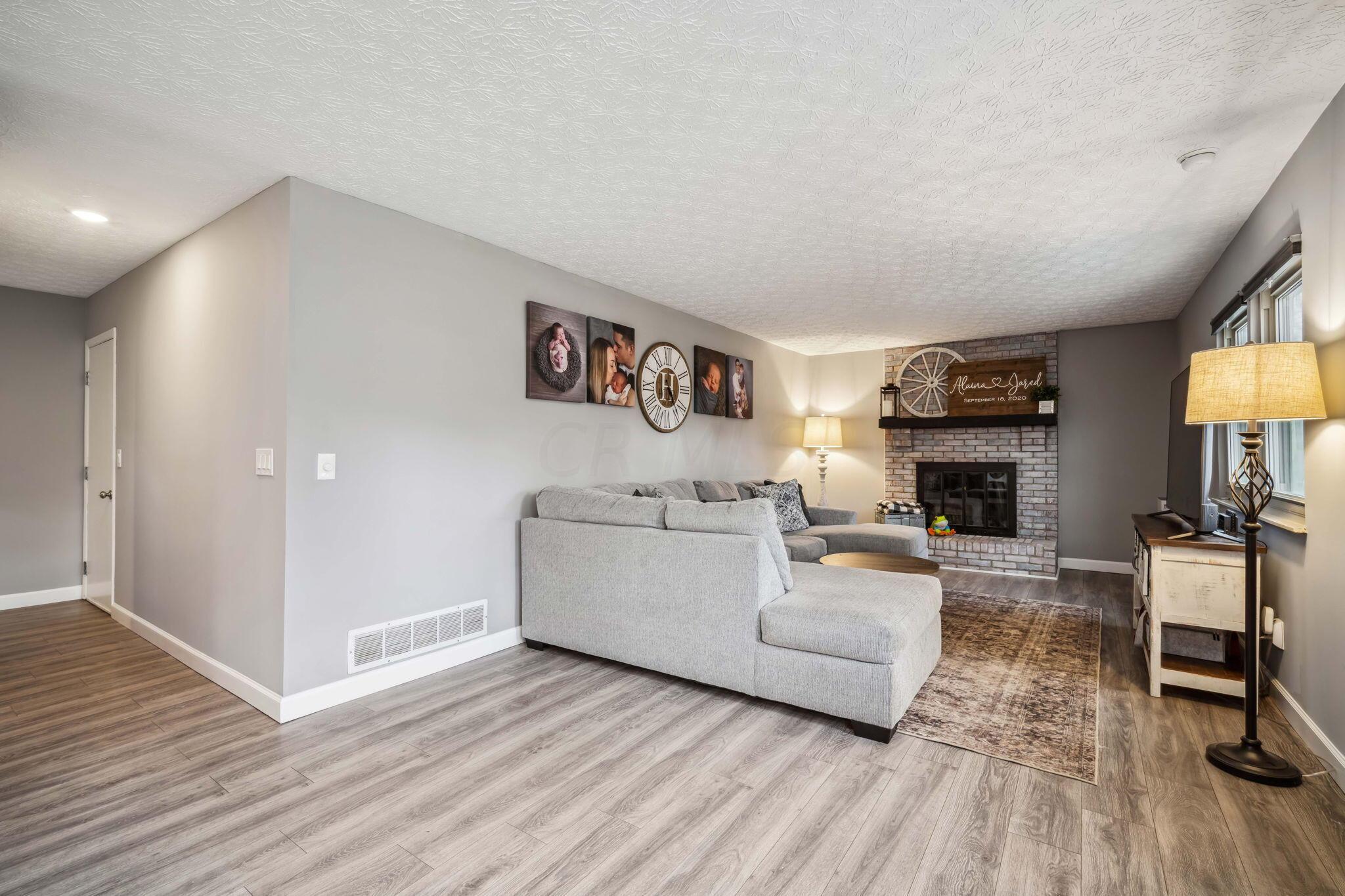 277 Rimbey Avenue Columbus, OH 43230 - Photo 23 of 51 Familr room#