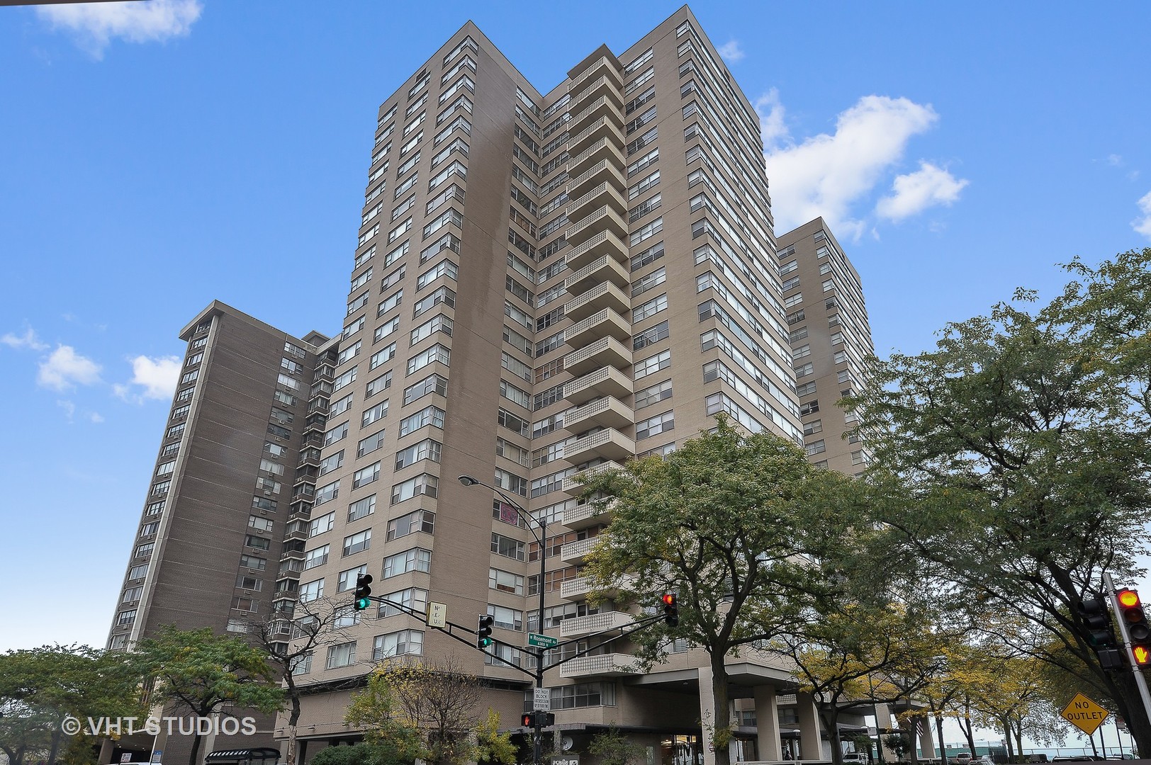 6301 North Sheridan Road, Unit 5B Chicago, IL 60660 - Photo 1 of 11