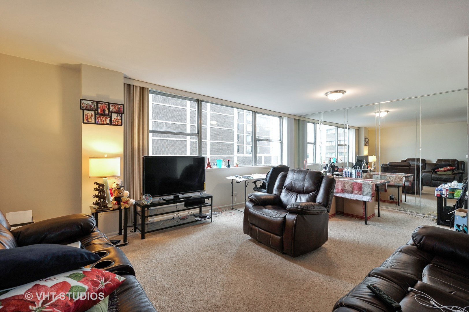 6301 North Sheridan Road, Unit 5B Chicago, IL 60660 - Photo 3 of 11