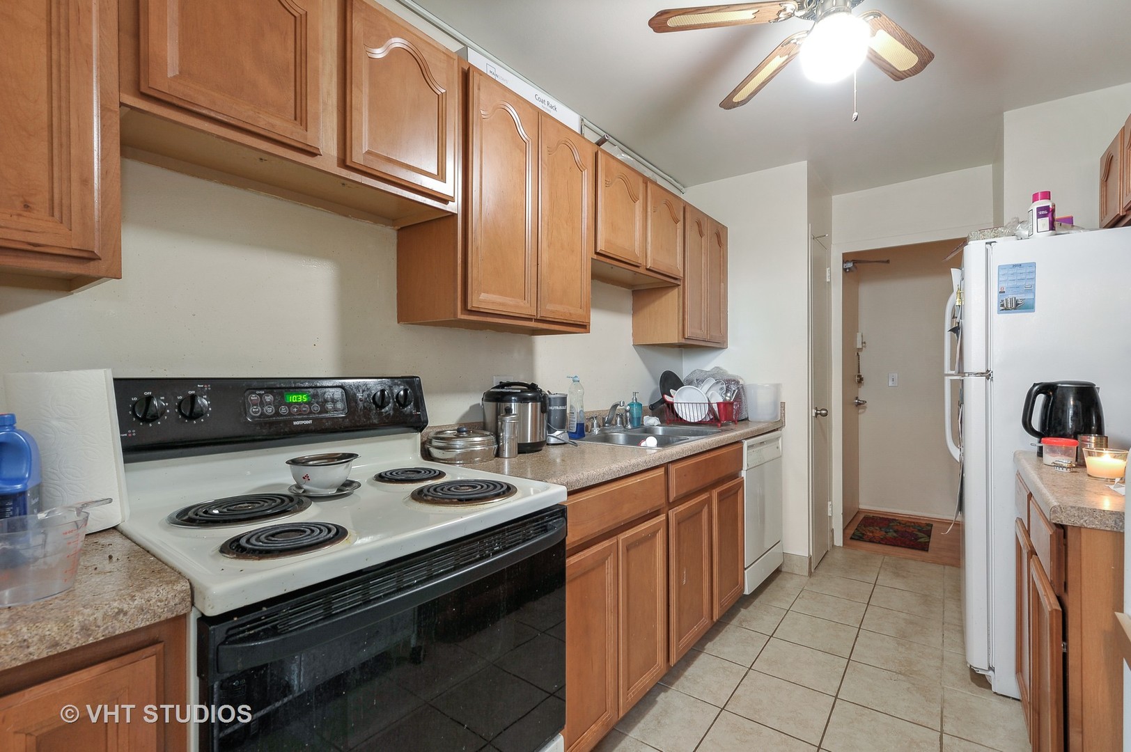 6301 North Sheridan Road, Unit 5B Chicago, IL 60660 - Photo 4 of 11