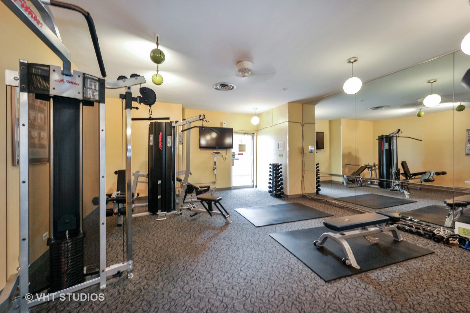 6301 North Sheridan Road, Unit 5B Chicago, IL 60660 - Photo 10 of 11
