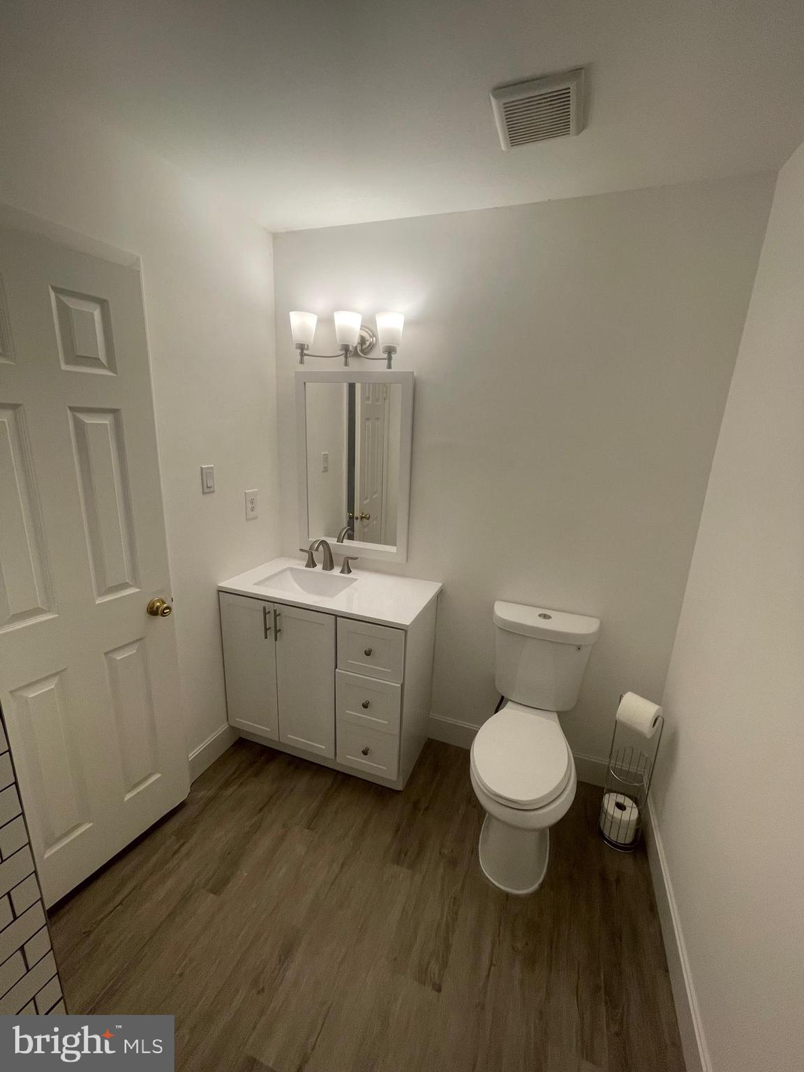 907 Clover Place Warminster, PA 18974 - Photo 11 of 16