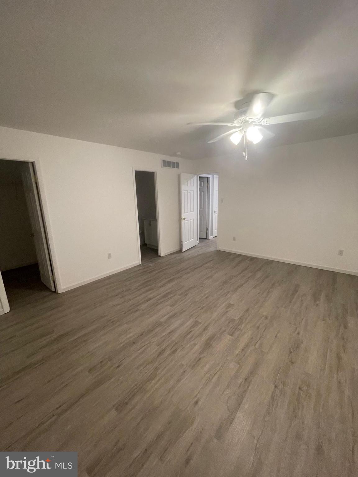 907 Clover Place Warminster, PA 18974 - Photo 13 of 16