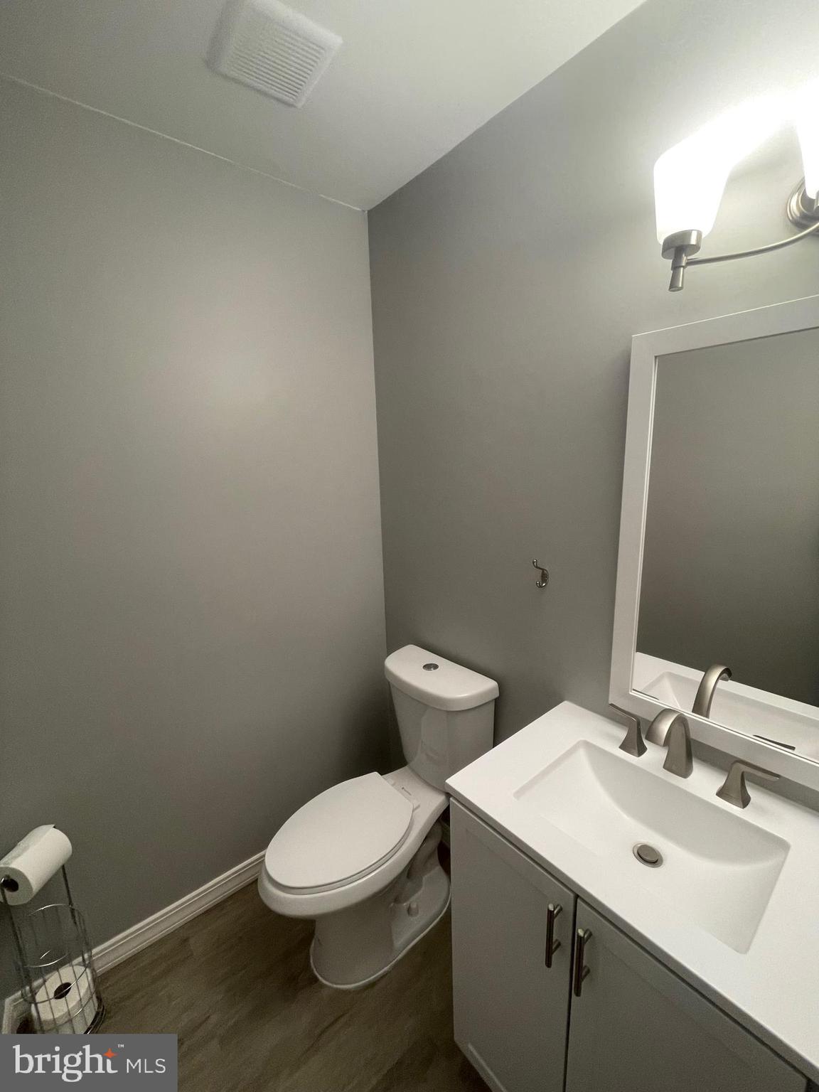 907 Clover Place Warminster, PA 18974 - Photo 8 of 16