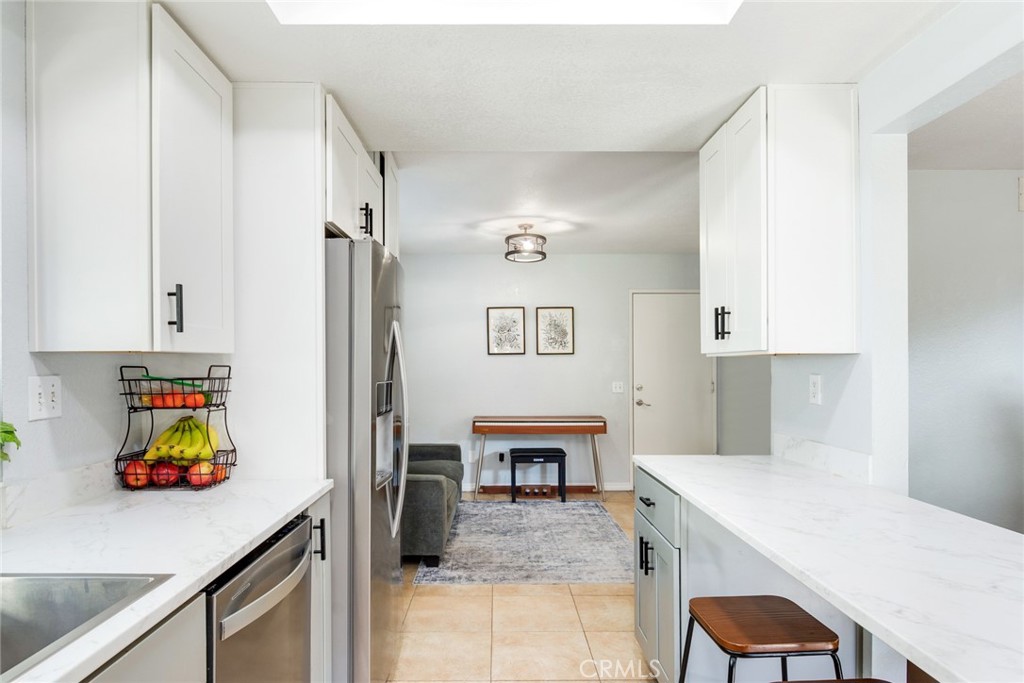 12840 Mayflower Court Riverside, CA 92503 - Photo 11 of 34