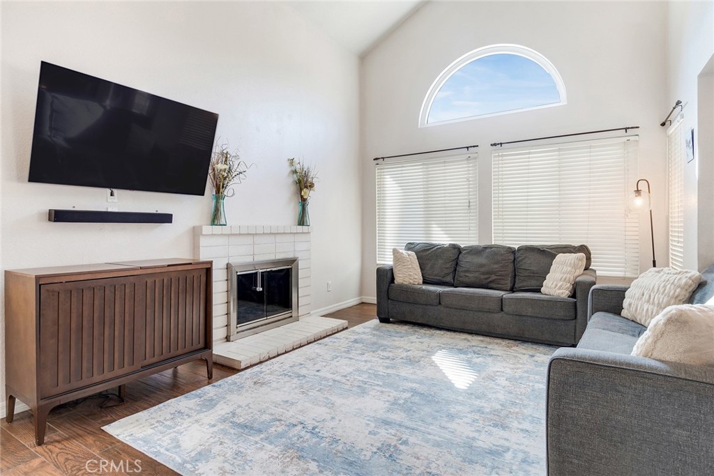 12840 Mayflower Court Riverside, CA 92503 - Photo 5 of 34 Fireplace