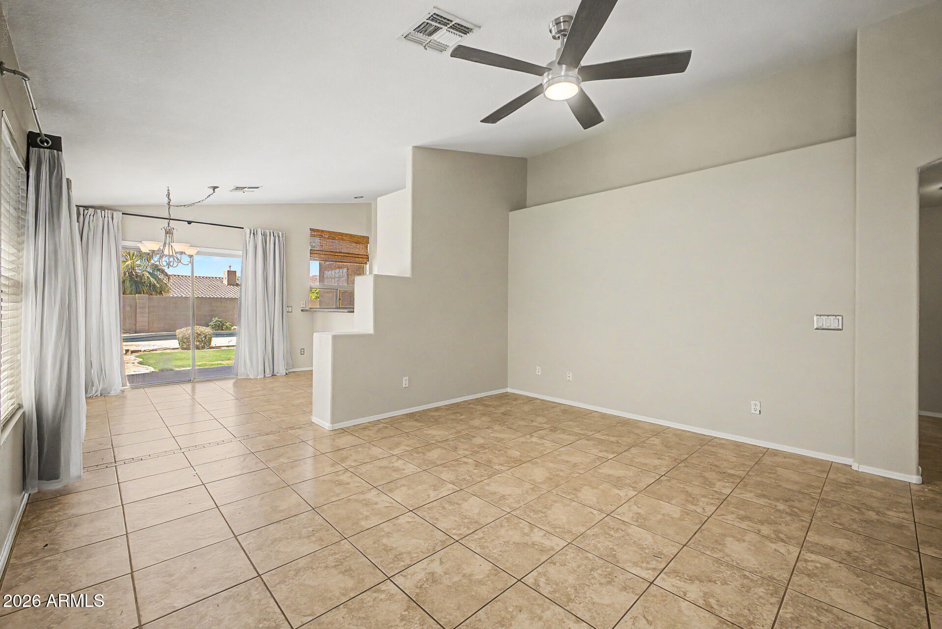 4319 East Tether Trail Phoenix, AZ 85050 - Photo 9 of 41