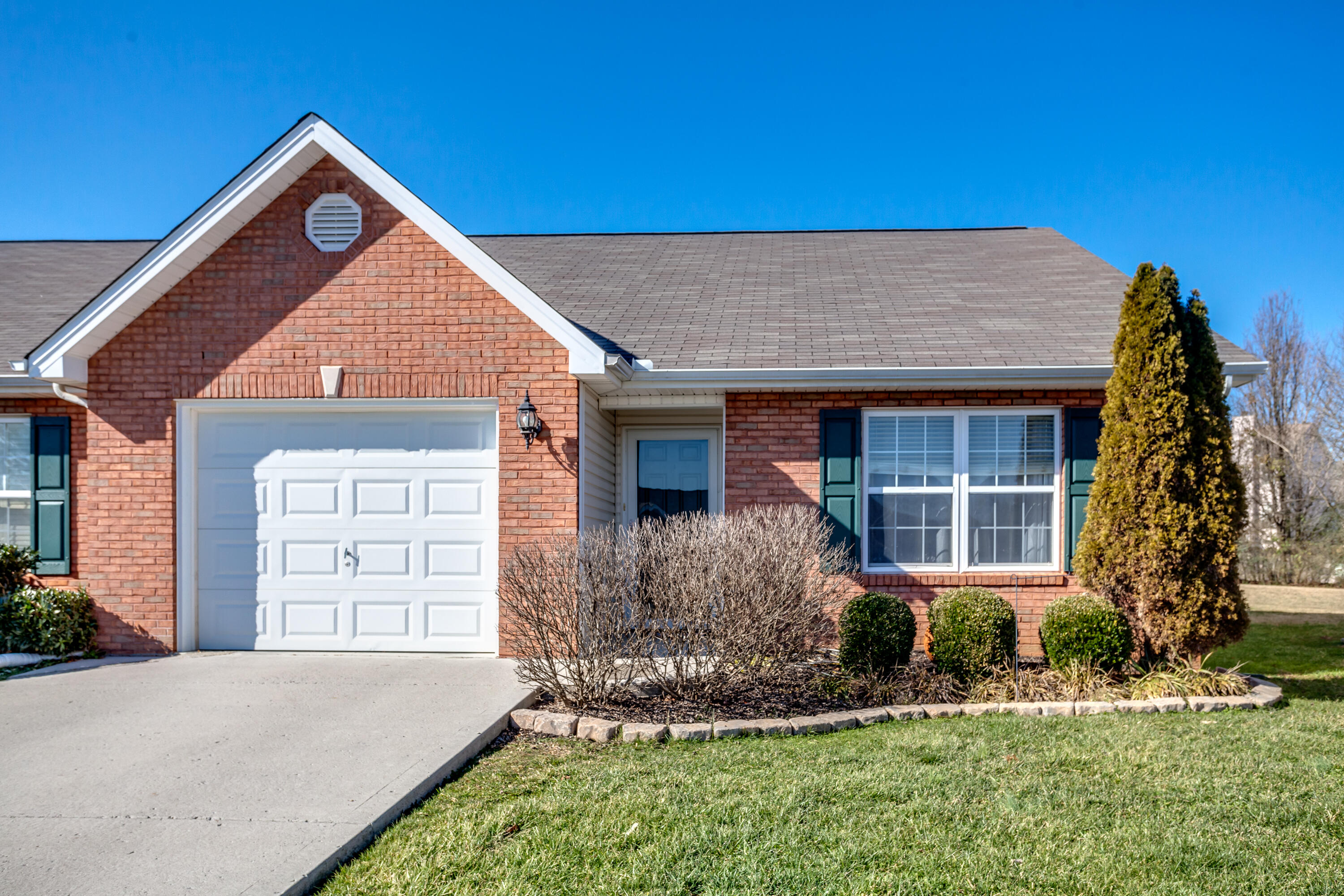 5703 Reece Way, Unit 10 Knoxville, TN 37918 - Photo 1 of 23 002220122-1-5703ReeceWayKnoxvilleTN-SMAL