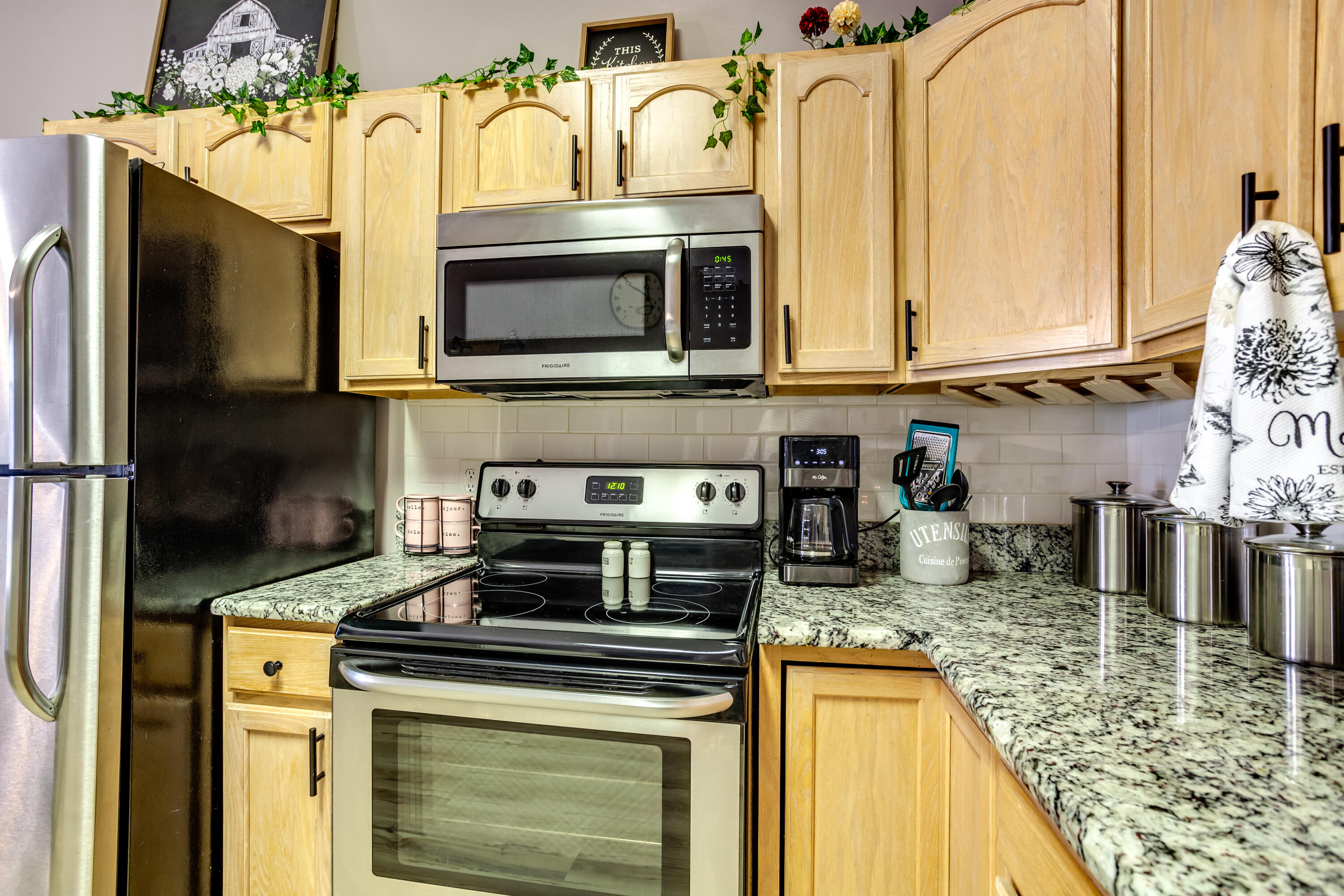 5703 Reece Way, Unit 10 Knoxville, TN 37918 - Photo 13 of 23 011220122-1-5703ReeceWayKnoxvilleTN-SMAL