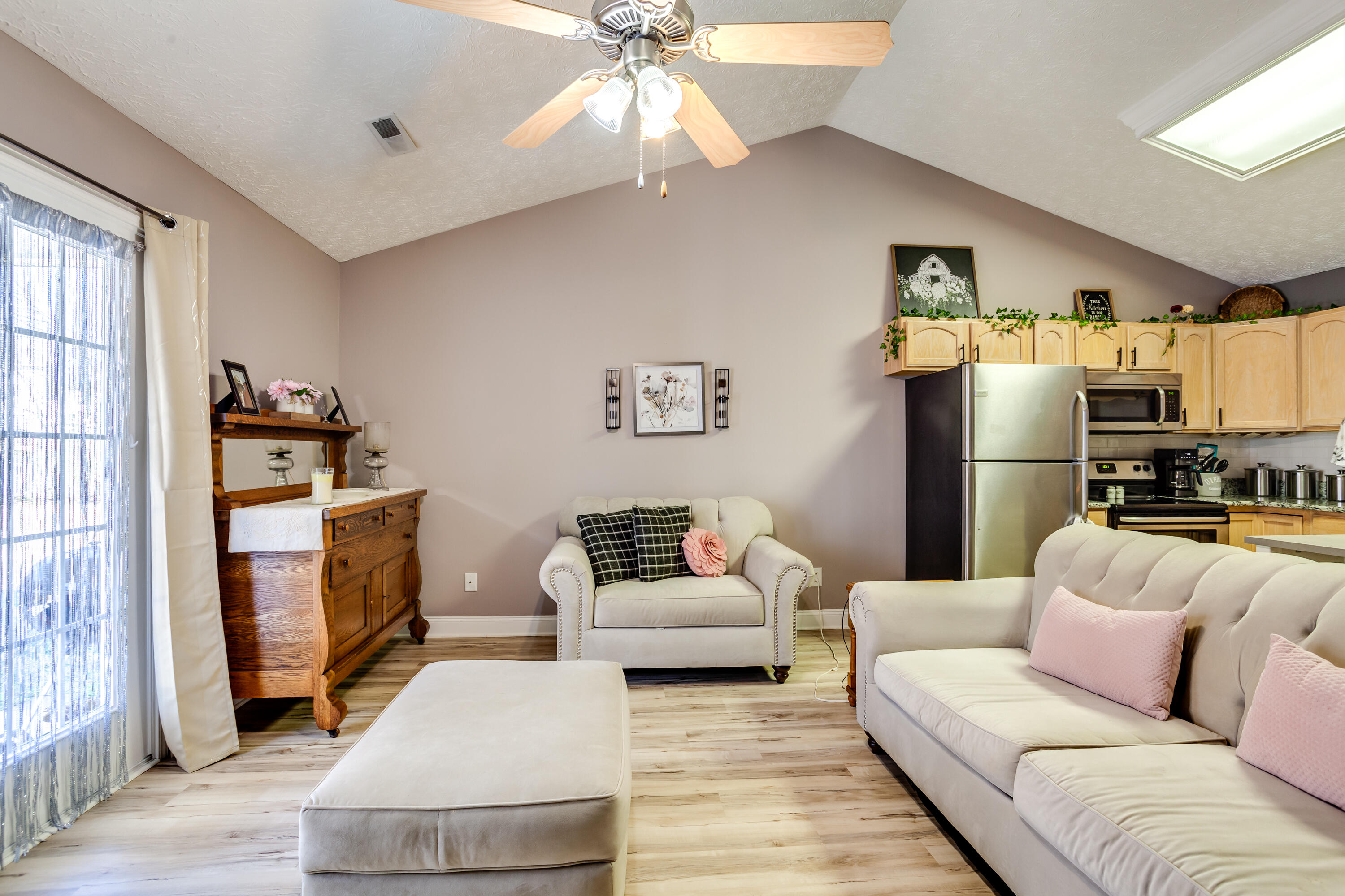 5703 Reece Way, Unit 10 Knoxville, TN 37918 - Photo 5 of 23 014220122-1-5703ReeceWayKnoxvilleTN-SMAL
