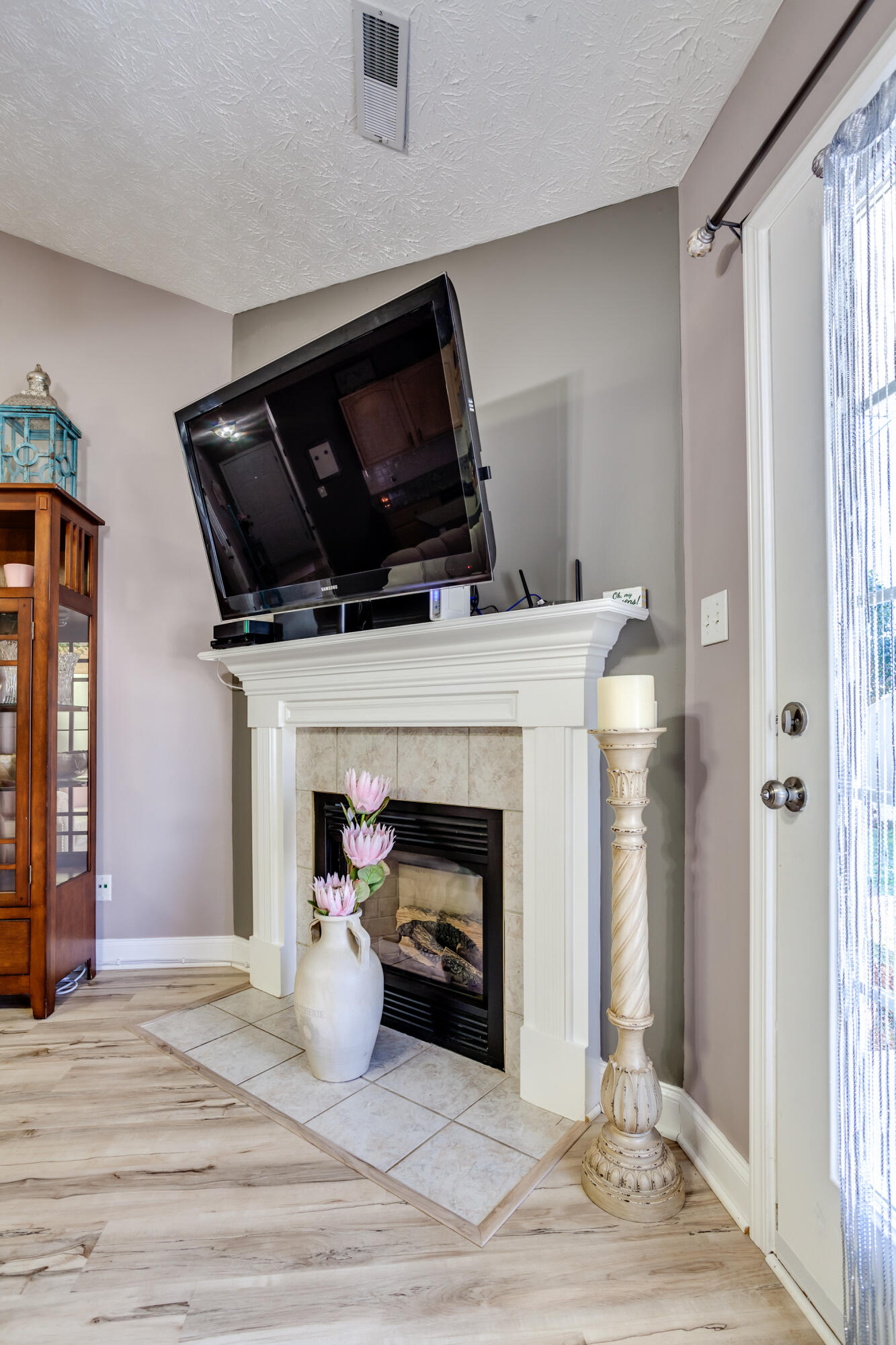 5703 Reece Way, Unit 10 Knoxville, TN 37918 - Photo 7 of 23 016220122-1-5703ReeceWayKnoxvilleTN-SMAL