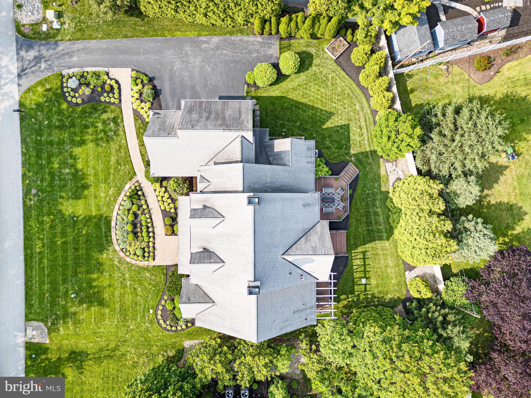 2 A Courtney Road Wilmington, DE 19807 - Photo 3 of 52 an aerial view of a house with a swimming pool