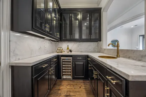 $1,999,000 | 4817 Linden Street, Bellaire, TX 77401