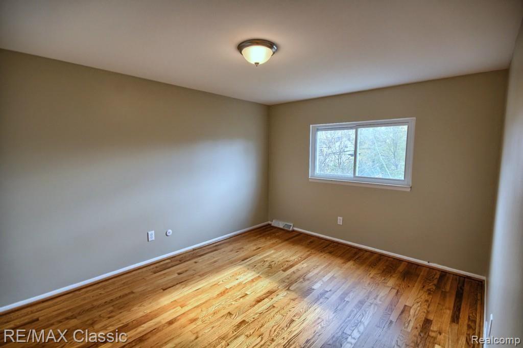 17529 West Thirteen Mile Road Southfield, MI 48076 - Photo 22 of 34 3rd Bedroom.jpg