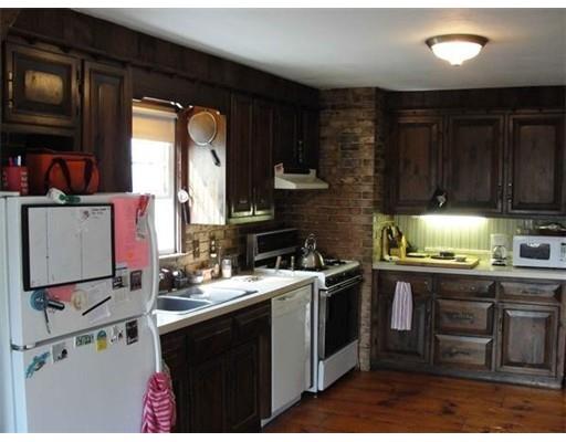 40 Champlain Street Springfield, MA 01151 - Photo 8 of 21 Gallery Image 8
