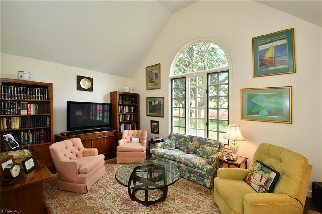 1930 Virginia Road Winston-Salem, NC 27104 - Photo 6 of 30 Keeping room