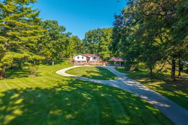 $550,000 | 23616 15 Mile Road, Big Rapids, MI 49307