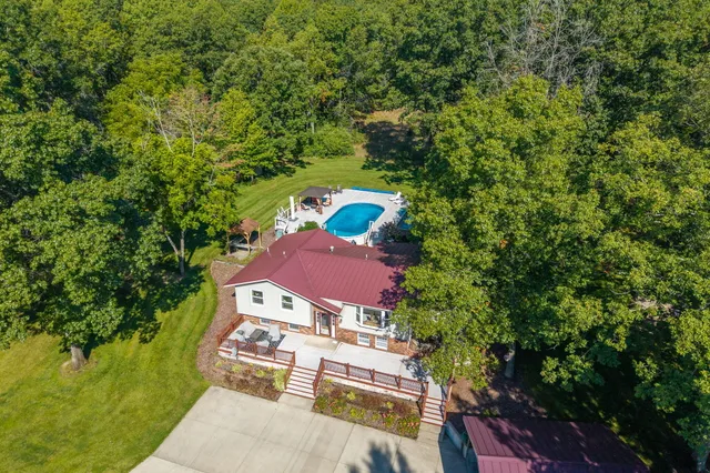 $550,000 | 23616 15 Mile Road, Big Rapids, MI 49307