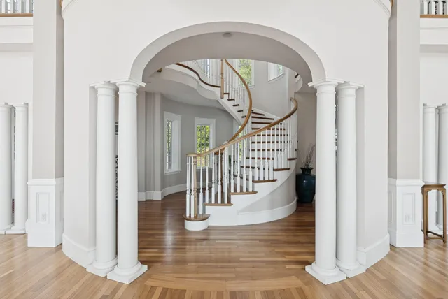 $9,500,000 | 92 Spruce Point Road, Yarmouth, ME 04096