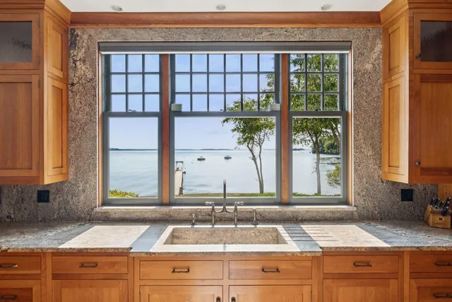 $9,500,000 | 92 Spruce Point Road, Yarmouth, ME 04096