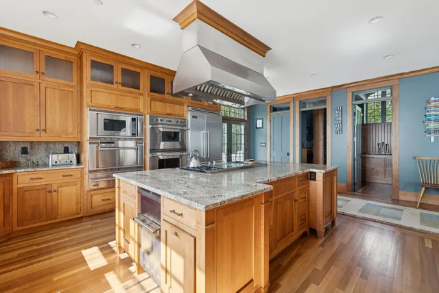 $9,500,000 | 92 Spruce Point Road, Yarmouth, ME 04096