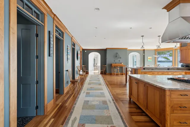 $9,500,000 | 92 Spruce Point Road, Yarmouth, ME 04096